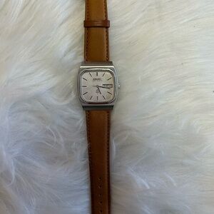 Seiko Silver lord quartz.